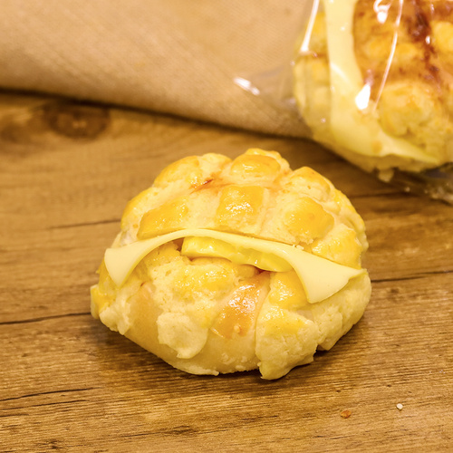 菠蘿奶油包 Boroh Butter Cheese